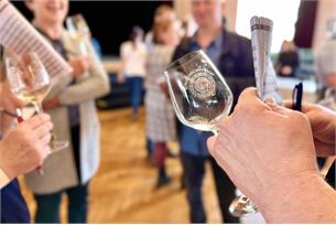 Hustopečská pečeť slaví 20. narozeniny a nabídne nenapodobitelné vzorky vín