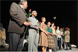 Šmardovo divadlo uvedlo korejskou válku i českou klasiku 