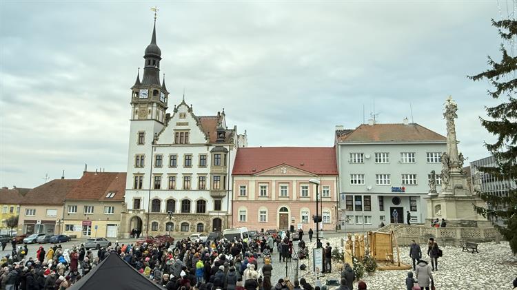 Letos dorazilo méně lidí, ale zpívalo se krásně i tak. 