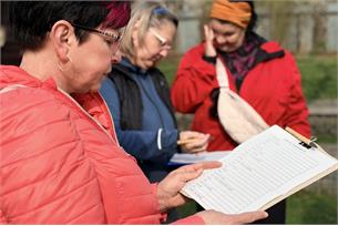Pochod z knihovny procvičil tělo i mozek