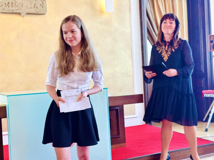 Anežka Julinková Navštěvuje ZUŠ Hustopeče od roku 2023 – obor hra na varhany. 
