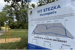 Fit stezka u rybníka zve k pohybu. Vznikla na přání obyvatel