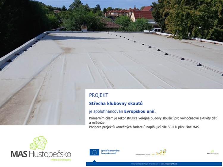 Střecha klubovny po opravě na jaře 2026