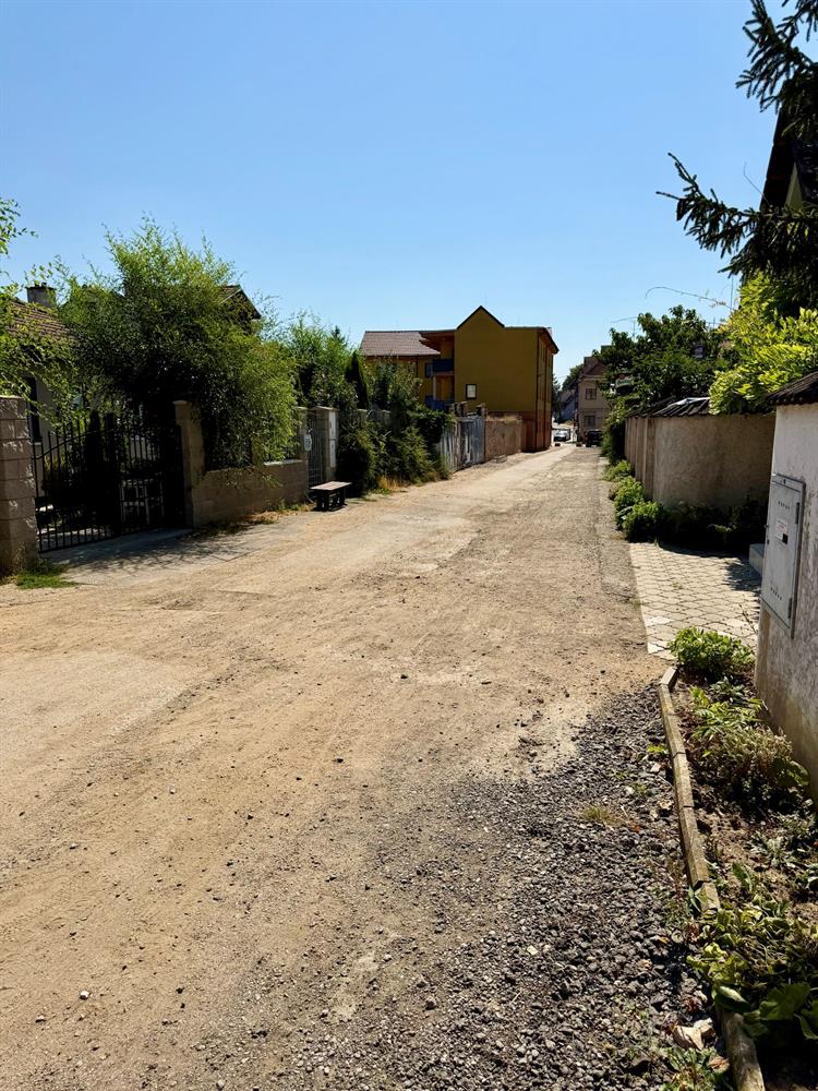 Pitnerova ulice před rekonstrukcí (červenec 2026)