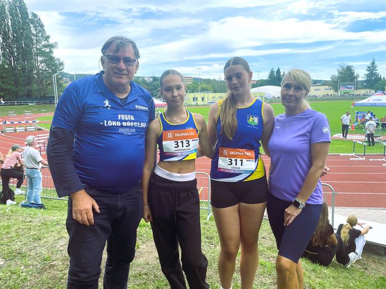 Natálie Lexová a Lea Ondrašíková, které nás reprezentovaly na Mistrovství ČR staršího žactva