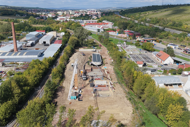Pohled z dronu - konec září 2026