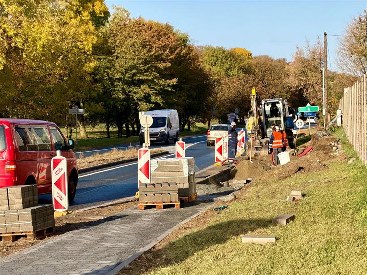 Rekonstrukce chodníků v Bratislavské ul. - říjen 2026