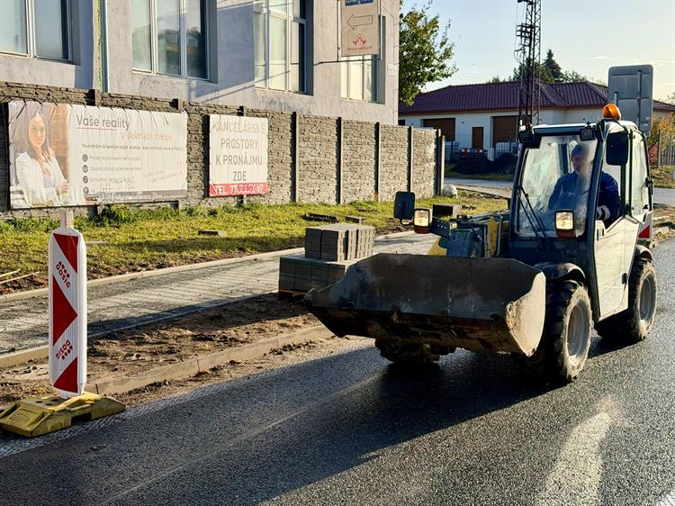 Rekonstrukce chodníků v Bratislavské ul. - říjen 2026