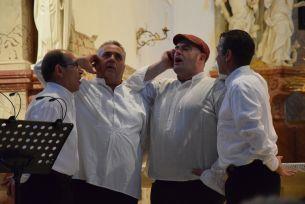 Concentus Moraviae v Kurdějově. Pěvci ze Sardinie si v nabitém kostele vysloužili obrovský potlesk