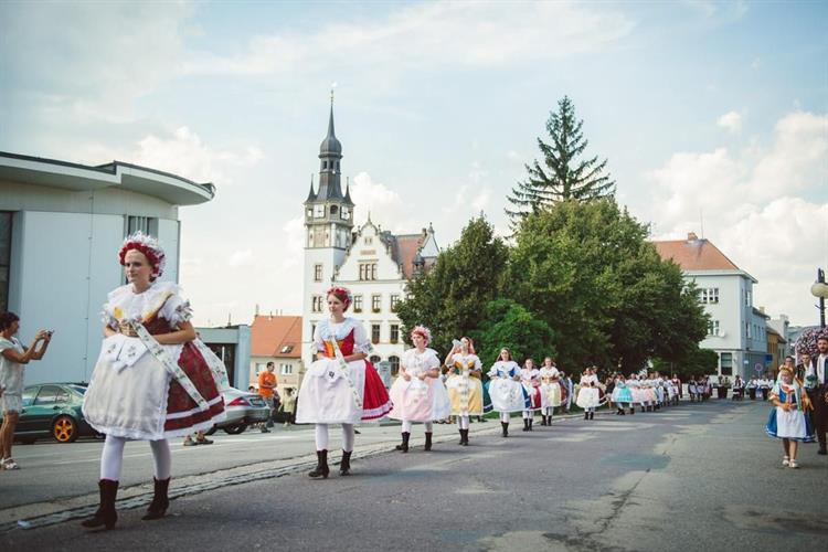 .......... a míří do Herbenovy ulice