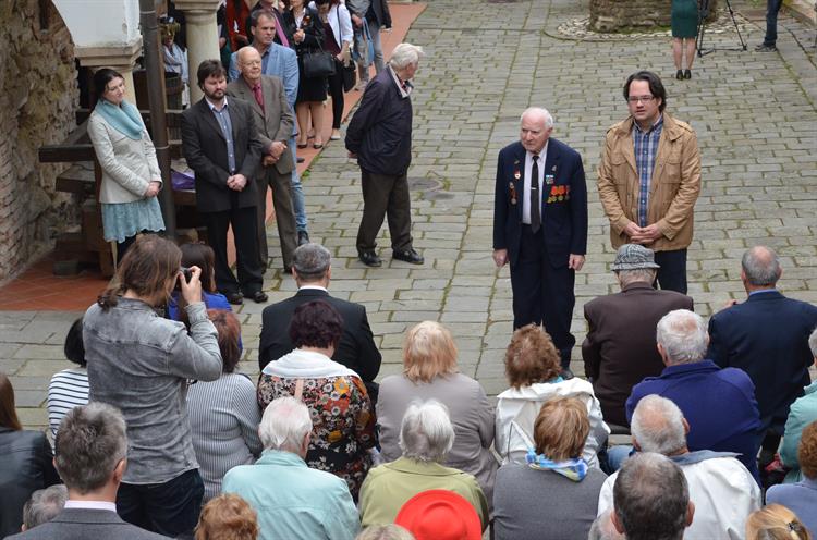 Veterán Ján Novenko a režisér dokumentu Roman Zmrzlý.