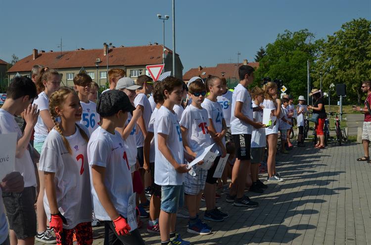 16 nejlepších družstev v kraji soutěžilo o účast v celorepublikovém finále. 