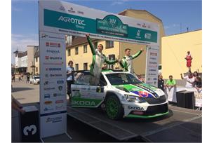 Rally mezi vinohrady dala závodníkům zabrat