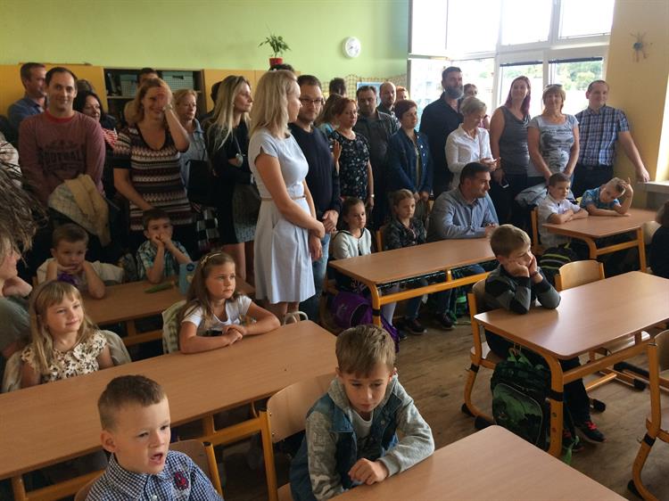 Také Základní škola Nádražní zahájila kvůli dešti nový školní rok uvnitř tříd 