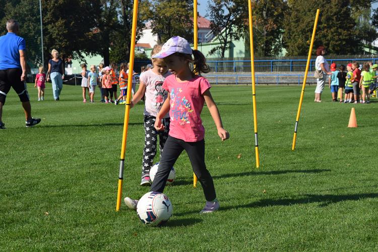 Prim hrál fotbal a práce s míčem