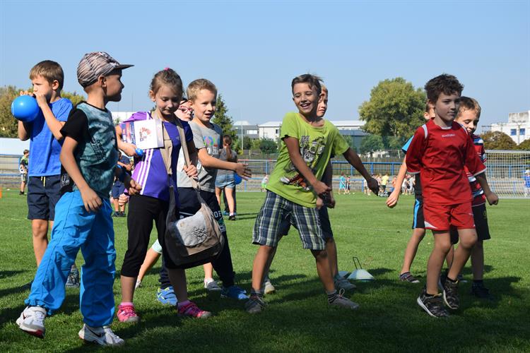 Sportovní dopoledne, jehož hlavním cílem bylo nadchnout děti pro sport, si všichni užili