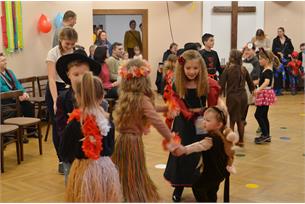 Farníci pozvali děti celého světa na karneval