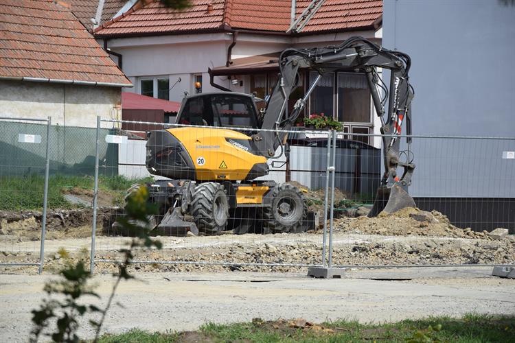 Stavební dělníci již nastoupili a práce jsou dokonce v mírném předstihu oproti plánovanému harmonogramu