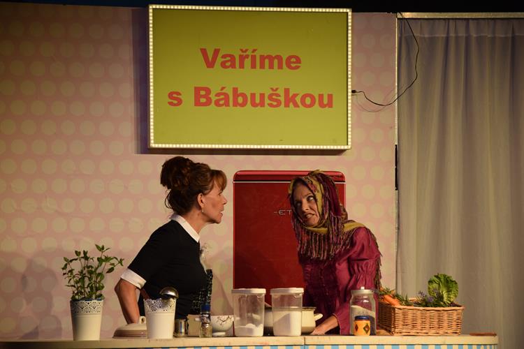 Veronika Žilková a Michaela Dolinová si zahrály filmové hvězdy, které se živí kuchařskou show.