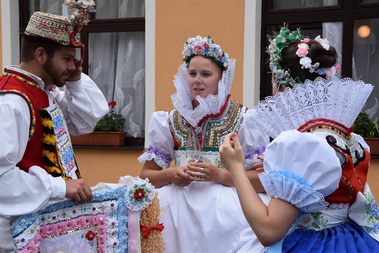 Právě kroje a tradice byly jednou z oblastí, kterou komise vyzdvihla