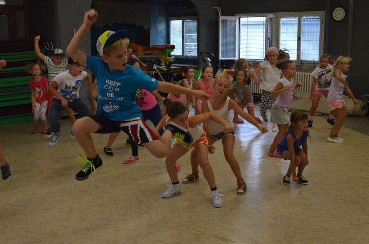 Příměstský tábor se skupinou Move Around děti naučí sestavy ve stylu street dance.