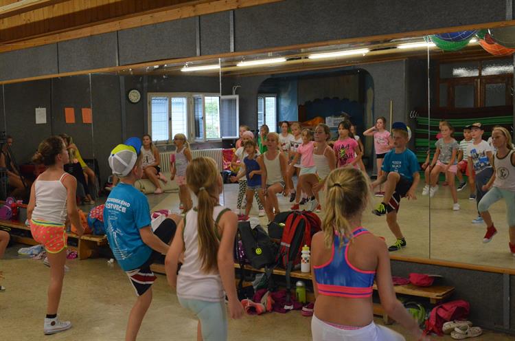 Příměstský tábor se skupinou Move Around děti naučí sestavy ve stylu street dance.