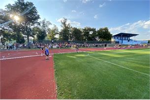 Stadion naplno žije fotbalem i atletikou