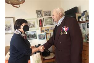 Sběratel militarií Josef Babáček slaví životní jubileum