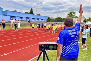 Sportovní stadion hostil první oficiální atletické závody