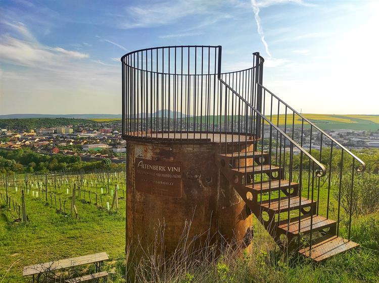 Vyhlídka na město nad Starým vrchem