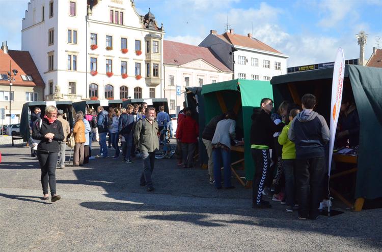 Na Dukelském náměstí se konal Den sociálních služeb. Foto: Jana Rozková. 