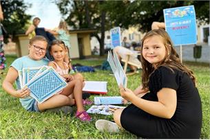 Sousedský blešák proměnil náměstí v tržiště